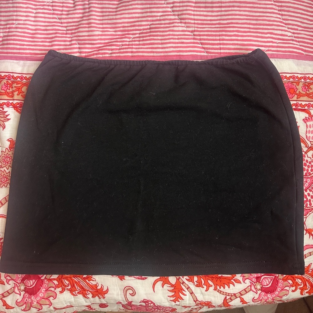 Edikted Black Stretch Mini Skirt